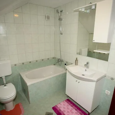 Apartment Lohovo Noor *